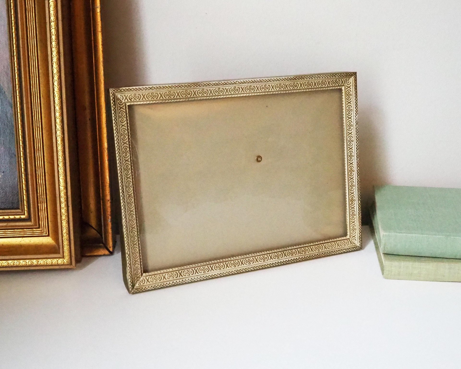 Vintage photo frame 18x24 cm | Vintage brass frame | Brass picture frame | Ornate photo frame | Vintage photo frame