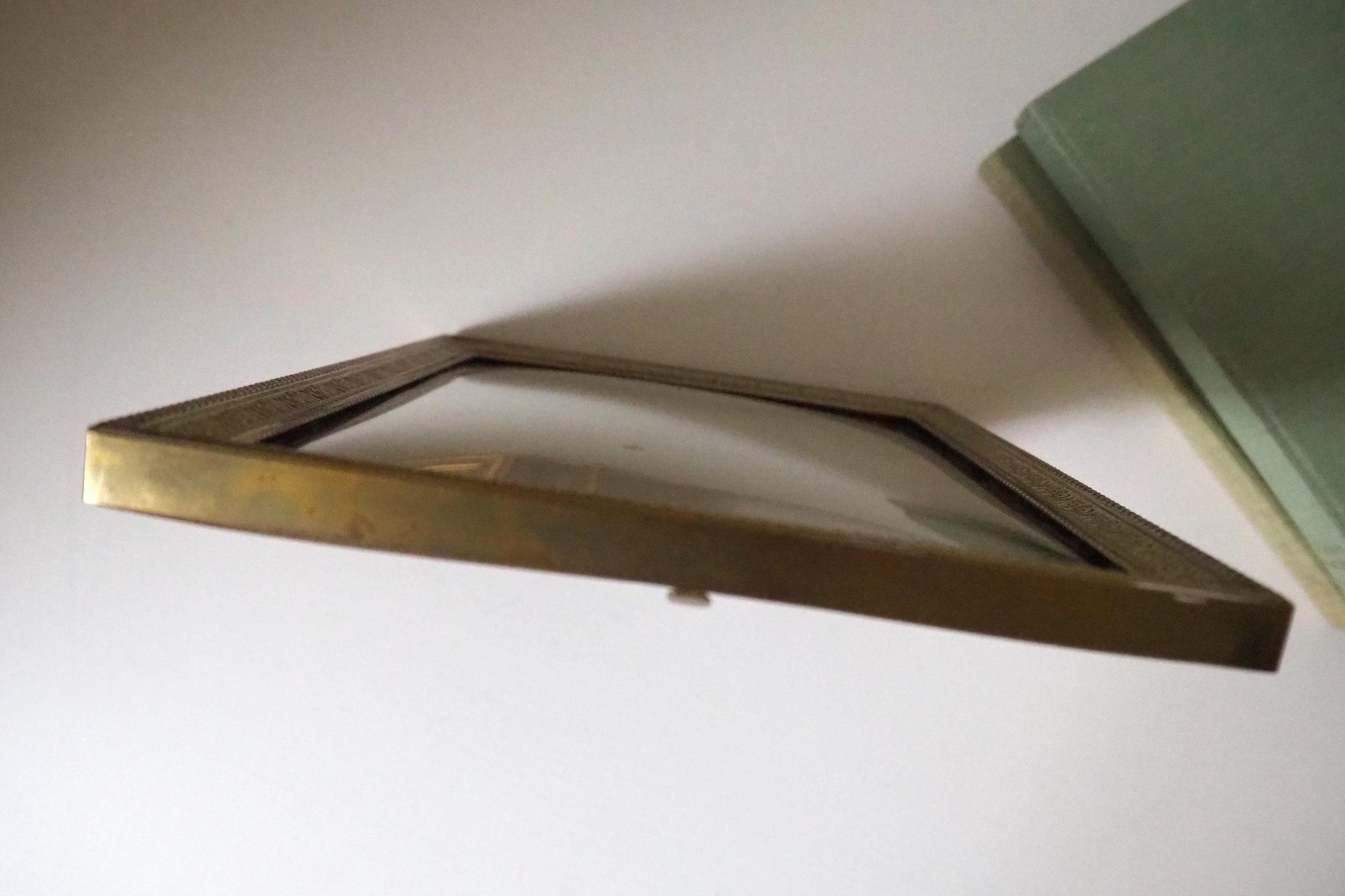 Vintage photo frame 18x24 cm | Vintage brass frame | Brass picture frame | Ornate photo frame | Vintage photo frame