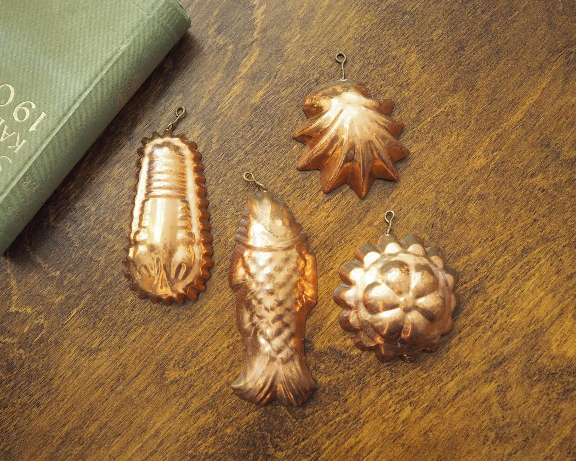 Set of four small vintage copper baking molds | Tiny copper molds | Mismatched copper molds | Vintage copper molds | Vintage kitchen decor