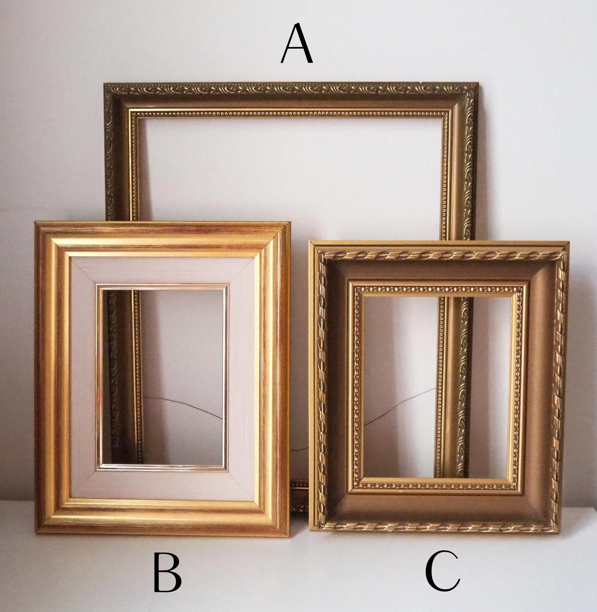 Vintage wooden frames | Vintage wooden picture frames | Gilded vintage frames | Made in Finland