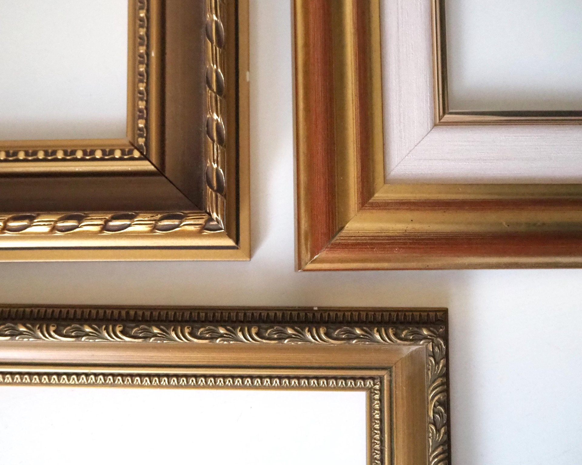 Vintage wooden frames | Vintage wooden picture frames | Gilded vintage frames | Made in Finland
