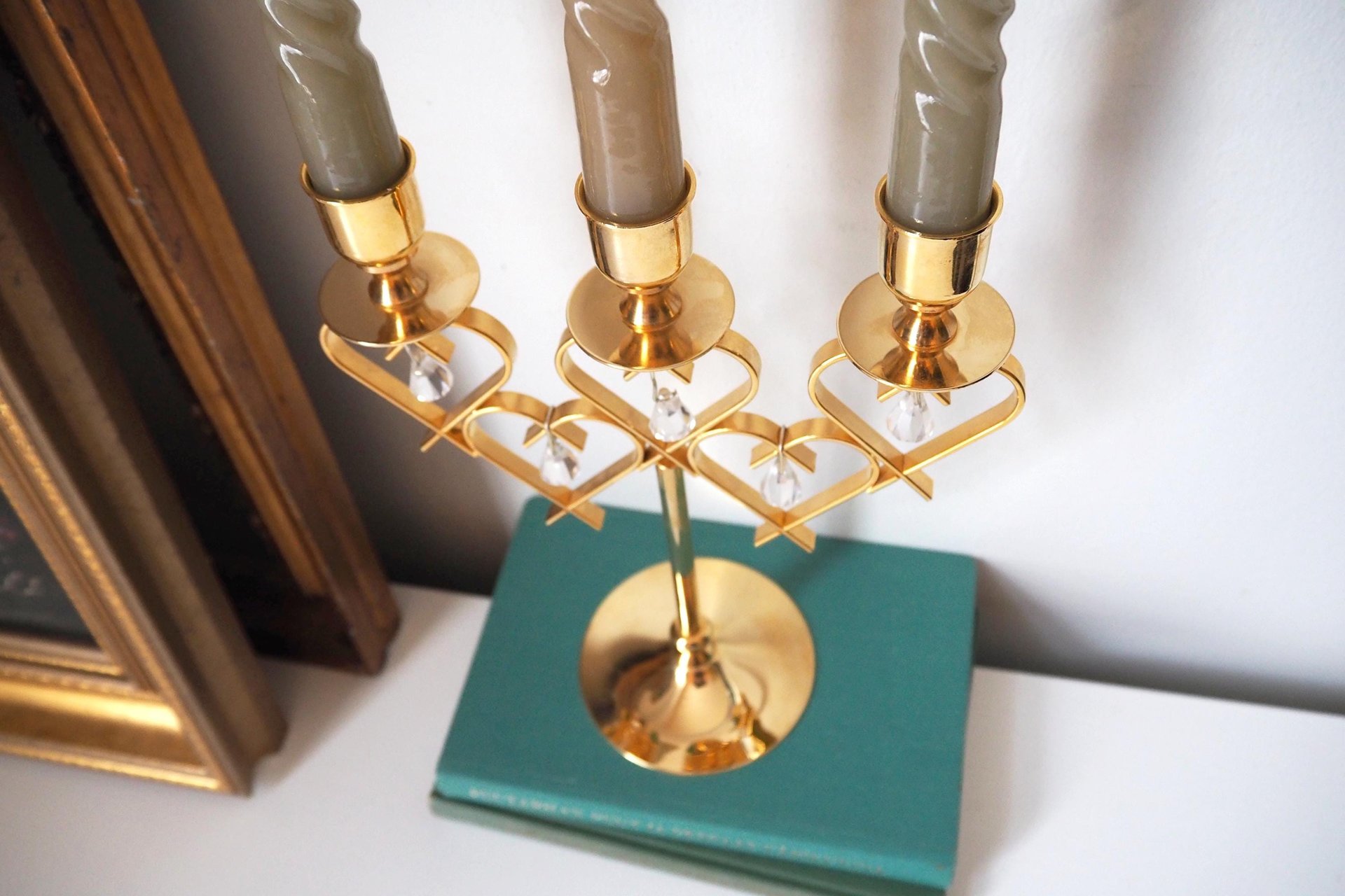 Vintage crystal candelabrum | Vintage three arm candle holder | Gold plated candelabra | Vintage heart candelabrum