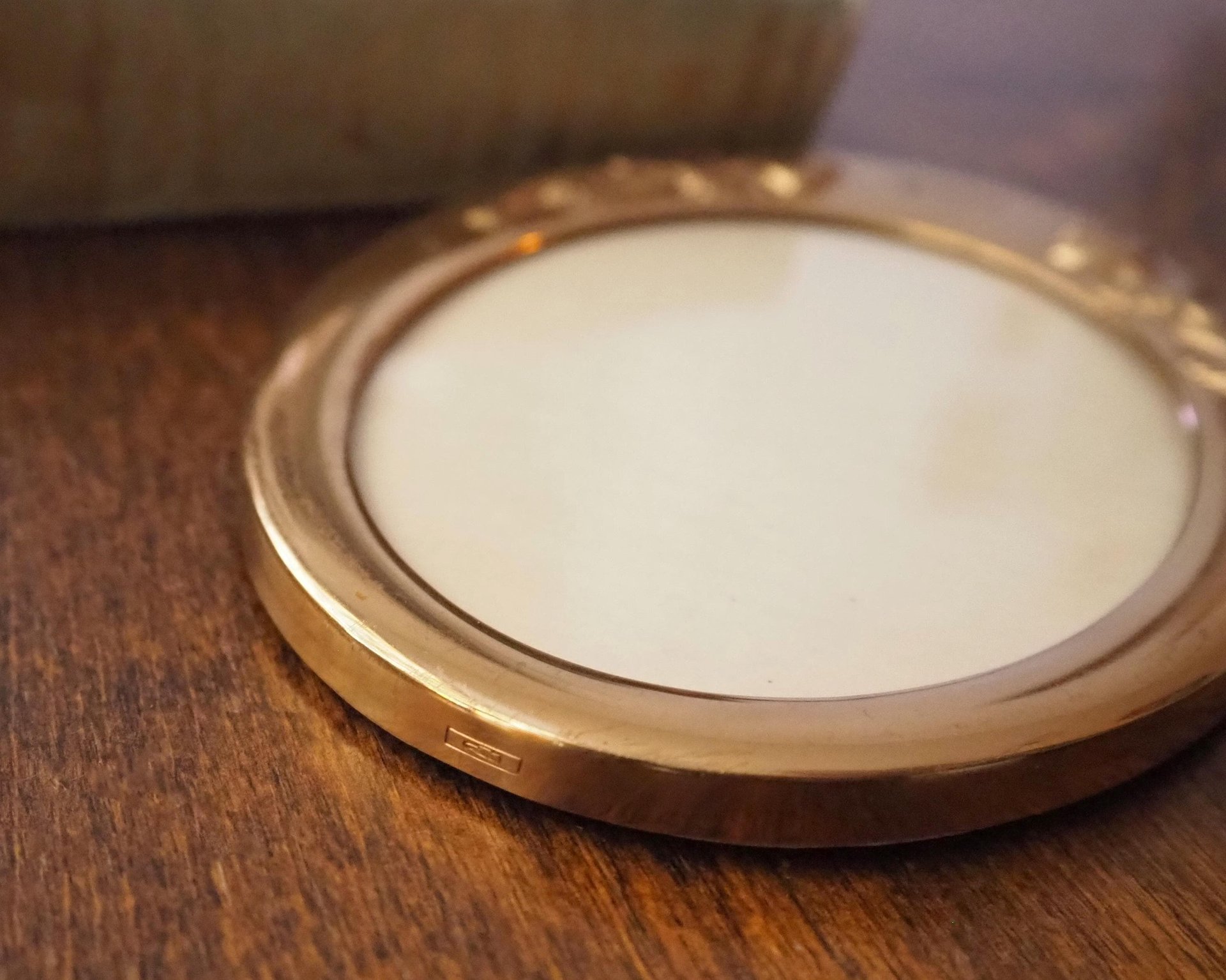 Vintage photo frame | Oval photo frame Finland | Floral picture frame | Vintage picture frame | Made in Finland