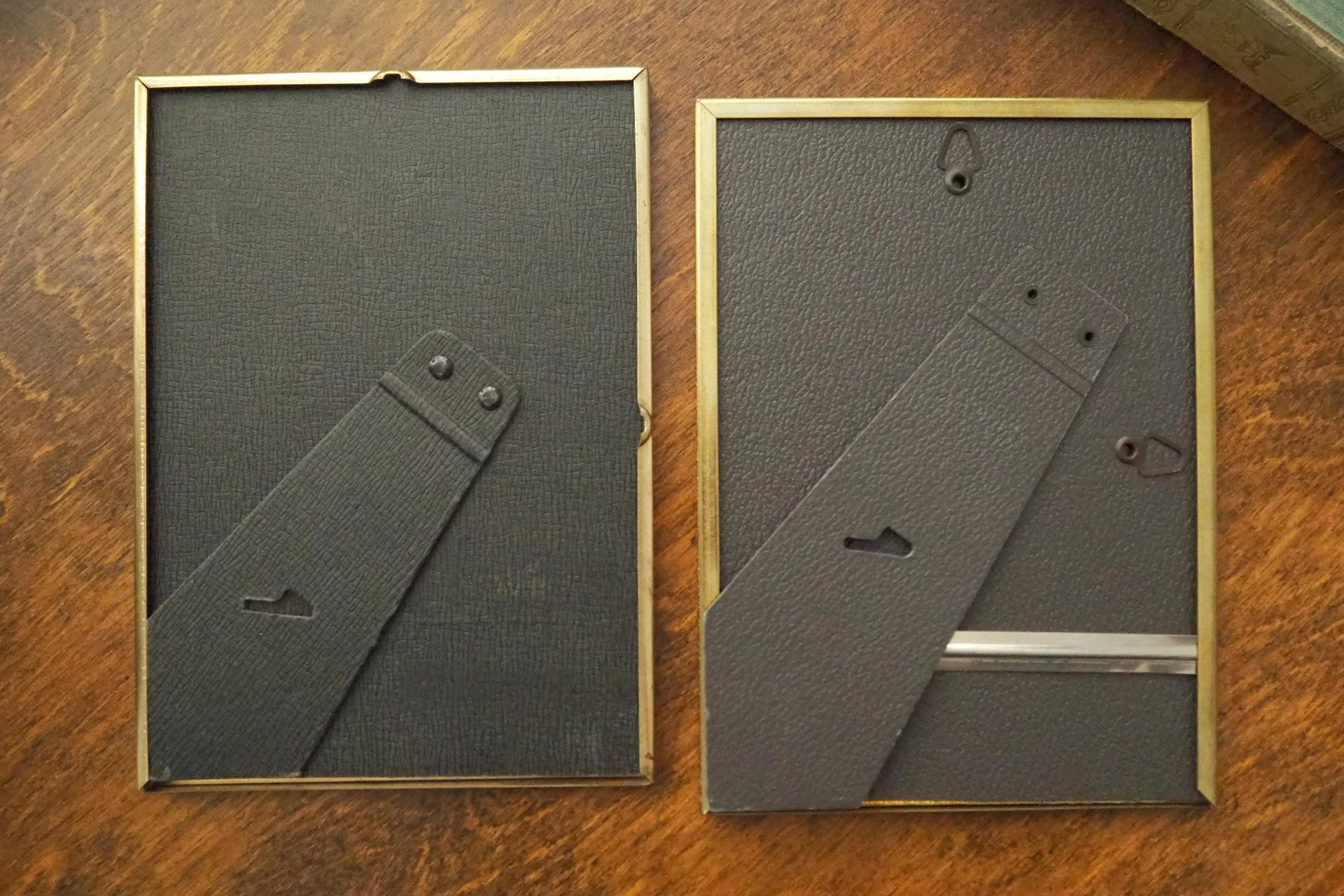 Set of two vintage photo frames | Vintage photo frames 13x18 cm | Vintage brass picture frames | Vintage silver plated frames