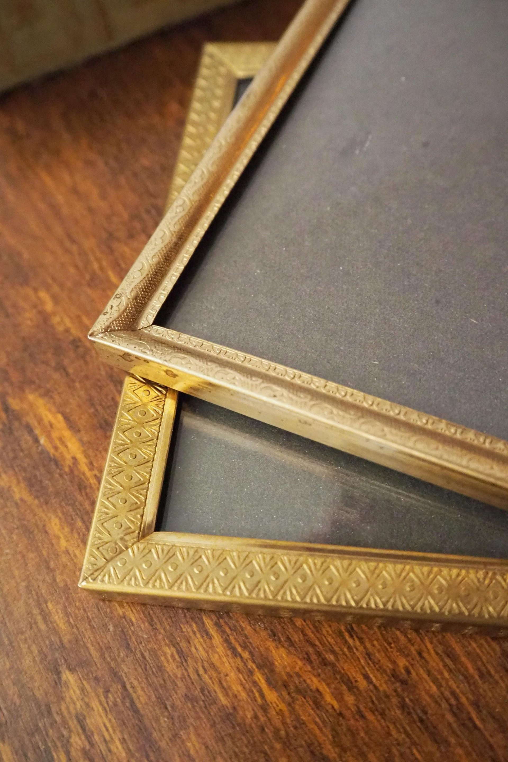 Set of two vintage photo frames | Vintage photo frames 13x18 cm | Vintage brass picture frames | Vintage silver plated frames