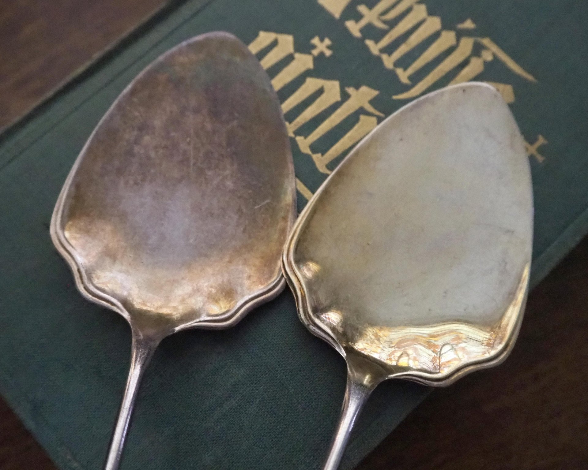 Vintage alpacca silver cake servers | Set of two vintage cake servers | Alpacca silver cake servers | Vintage serveware