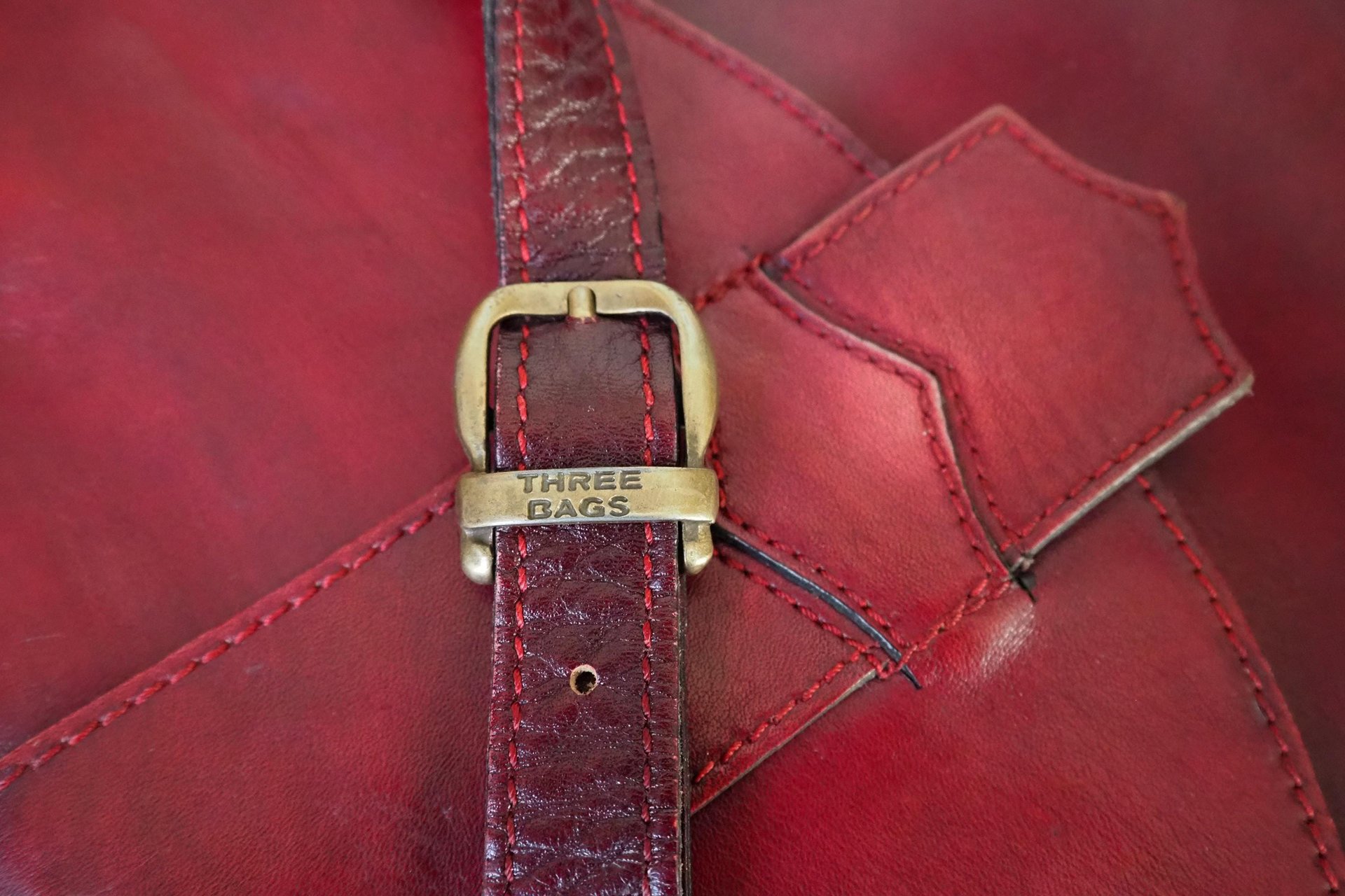 Vintage leather crossbody bag | Vintage leather bag | Burgundy leather bag | Vintage leather bag by Three Bags | Made in Finland