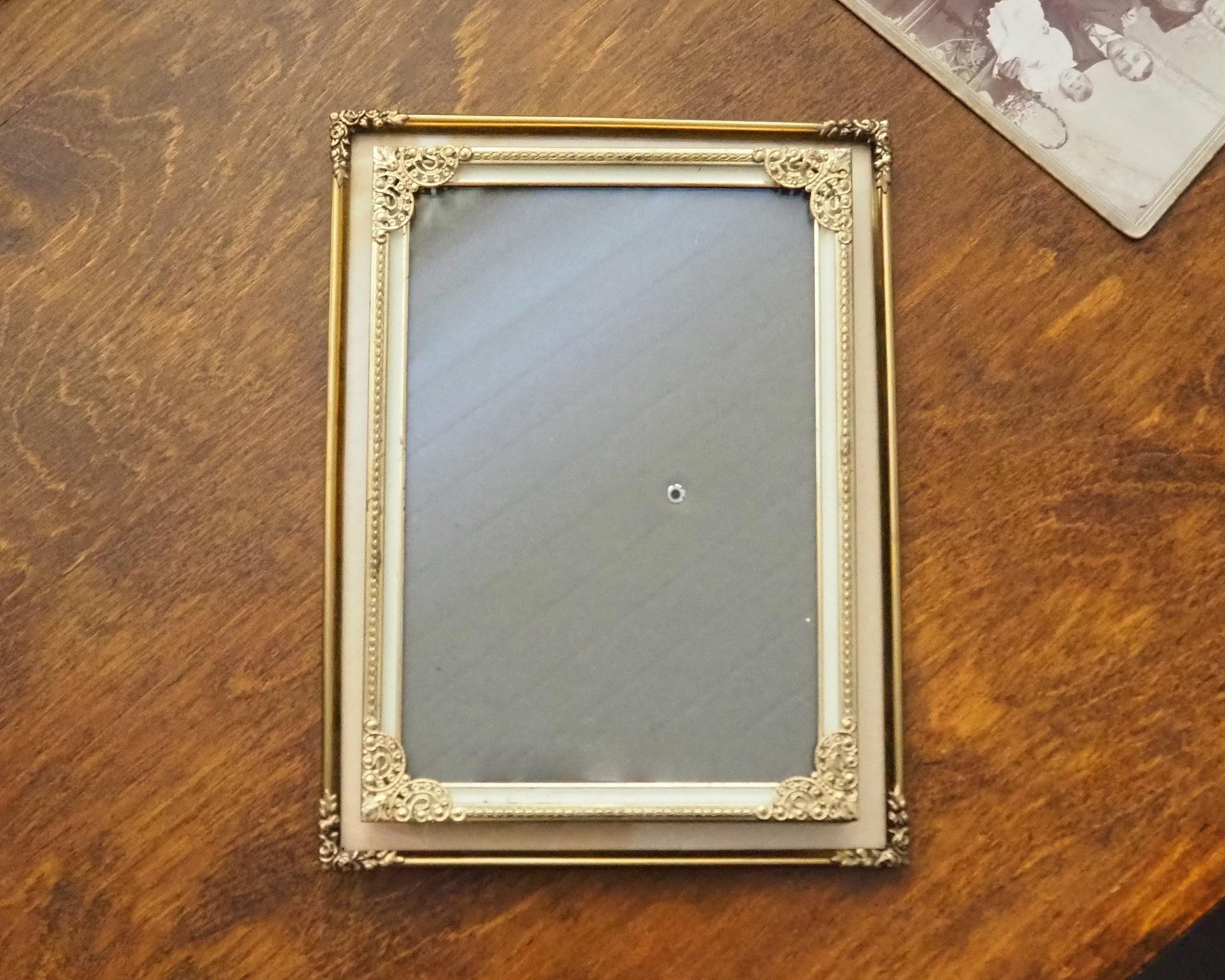 Set of two vintage photo frames | Vintage photo frames | Vintage brass picture frames | Mismatched photo frames