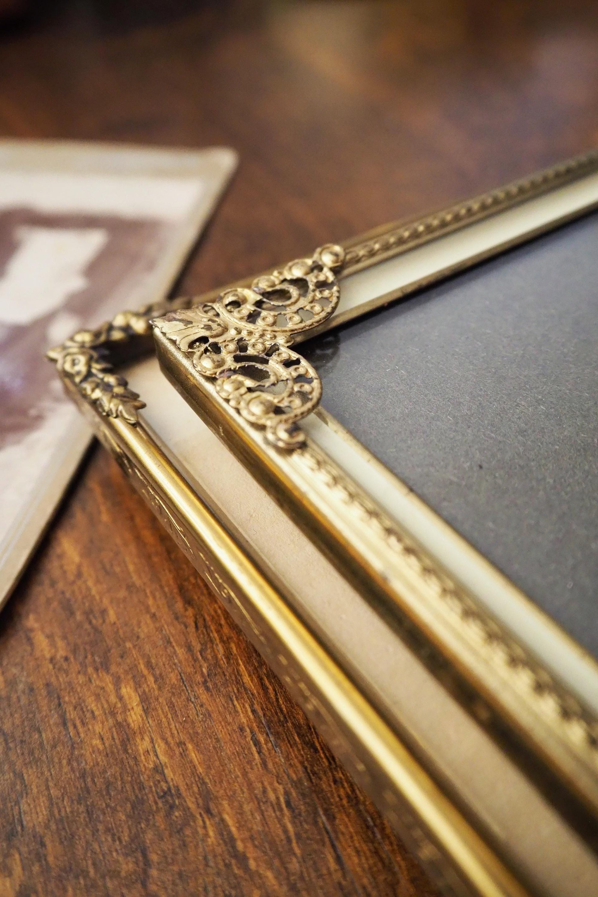 Set of two vintage photo frames | Vintage photo frames | Vintage brass picture frames | Mismatched photo frames