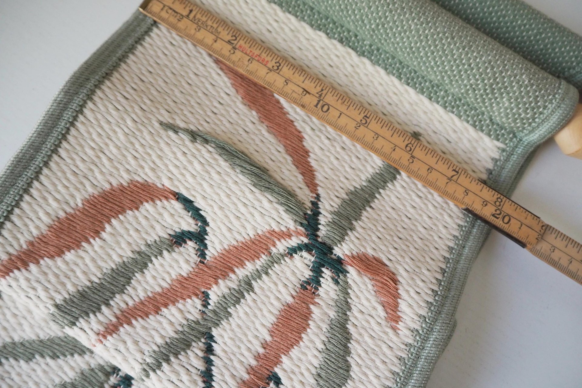 Vintage wall hanging | Long wall hanging | Nature wall hanging | Scandinavian woven textile | Made in Finland