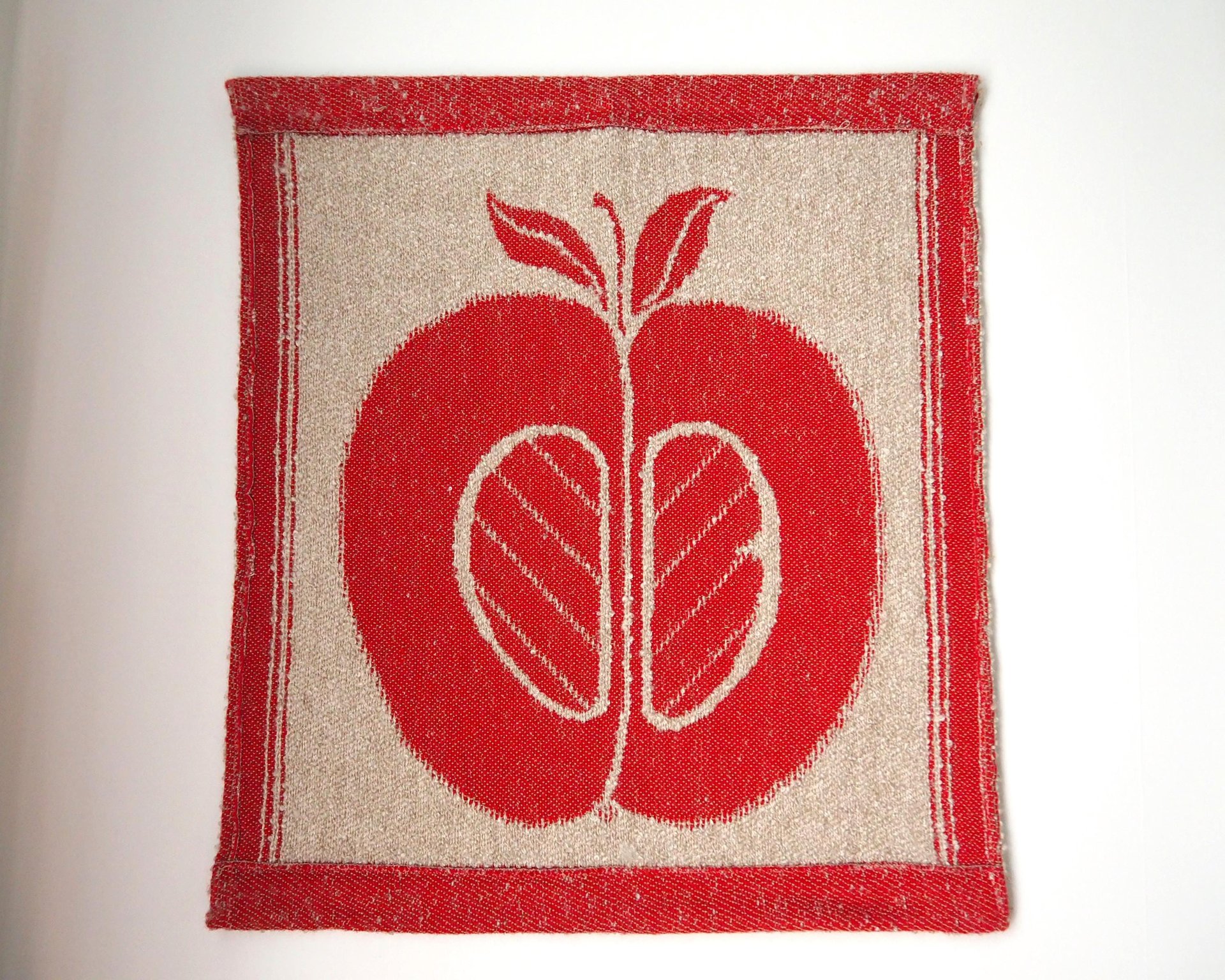 Vintage wall hanging | Apple wall tapestry | Red wall hanging | Vintage wall tapestry | Apple wall hanging