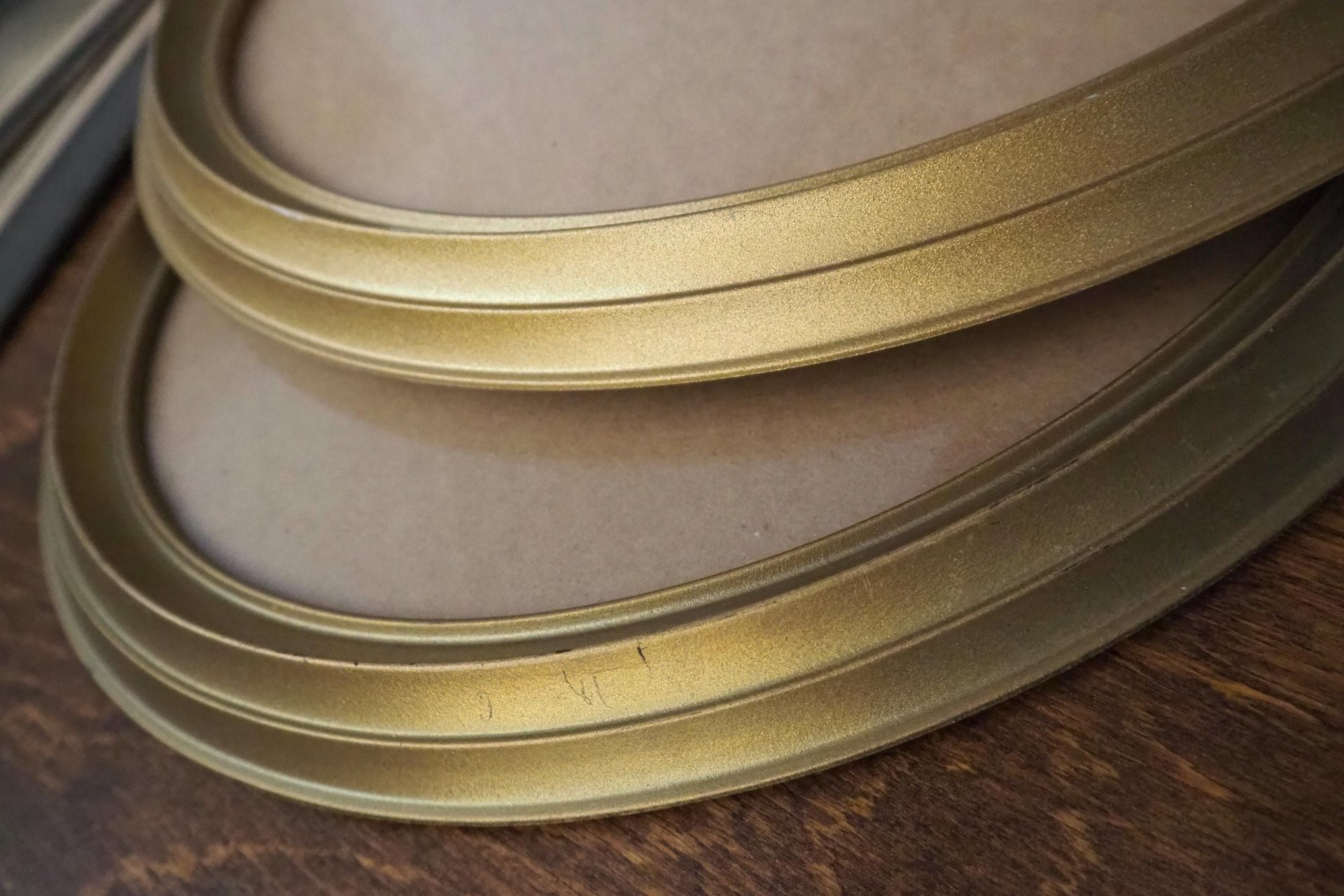 Set of two vintage picture frames | Oval photo frames | Vintage gold tone frames | Vintage photo frames