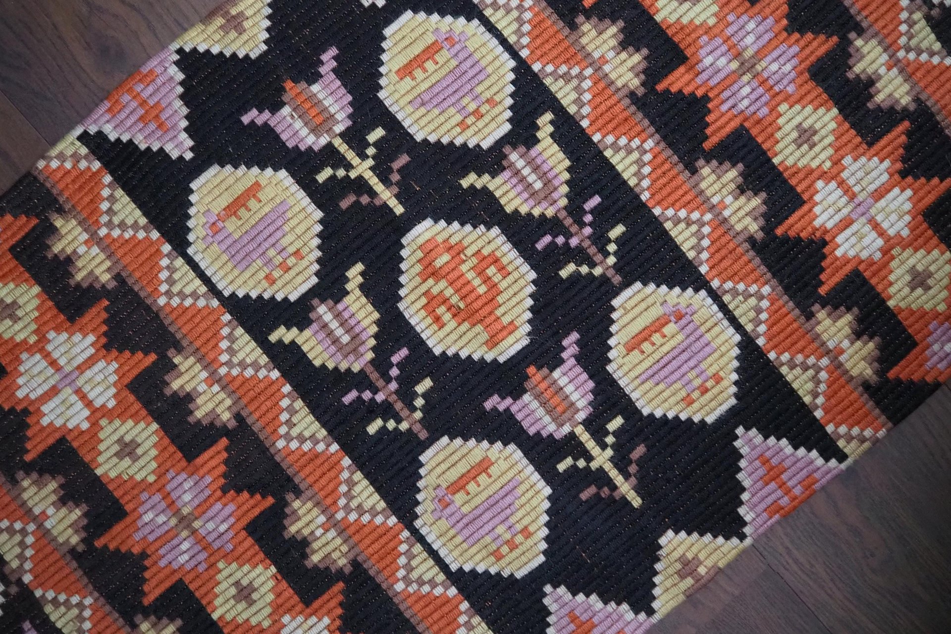 Vintage wall tapestry | Scandinavian wall hanging | Traditional wall tapestry | Retro wall hanging | Made in Finland