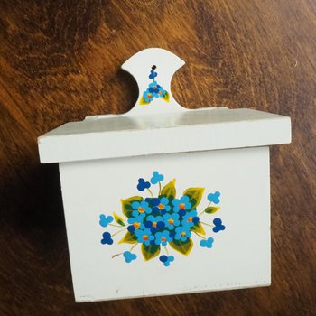 Vintage wooden salt container | Wooden salt box | Vintage salt box