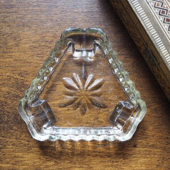 Vintage glass ashtray | Vintage ashtray | Glass ashtray | Triangle ashtray