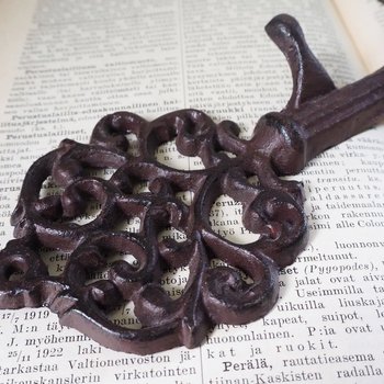 Vintage cast iron key rack | Small vintage key rack | Key shaped wall rack | Key shaped rack with three hooks | Vintage wall rack