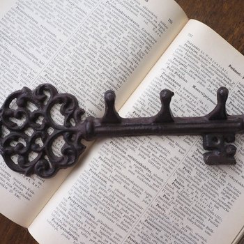 Vintage cast iron key rack | Small vintage key rack | Key shaped wall rack | Key shaped rack with three hooks | Vintage wall rack