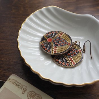 Vintage dangle earrings | Vintage earrings | Vintage brass tone earrings | Dangle earrings