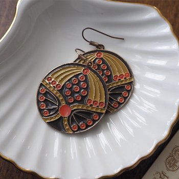 Vintage dangle earrings | Vintage earrings | Vintage brass tone earrings | Dangle earrings