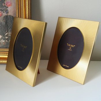 Vintage photo frames | Set of two vintage brass frames | Jyden photo frames | Oval photo frames | Vintage brass frames