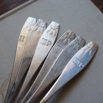 Set of six vintage coffee spoons | Vintage alpacca silver coffee spoons | Small spoons | Pine cone coffee spoon set | Vintage alpacca spoons
