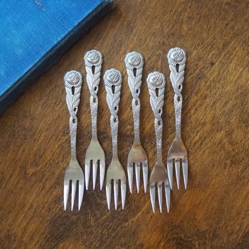 Set of six vintage dessert forks | Small vintage forks | Vintage dessert forks | Vintage dessert fork set | Amefa dessert forks