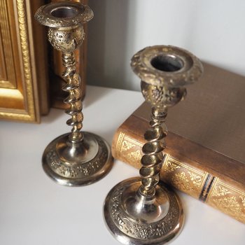 Set of two vintage candlestick holders | Twisted candle holders | Small candlestick holders | Vintage candle holder pair | Made in England