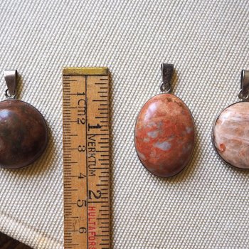 Vintage pendants | Semi-precious stone pendants | Simple stone pendants | Vintage jewelry | Silver and stone pendants