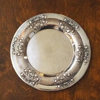 Set of two small vintage alpacca silver trays | Matching small silver trays | Vintage alpacca silver plates | Set of two vintage plates