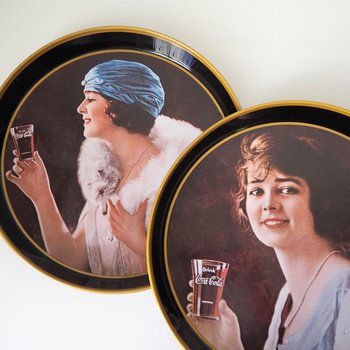 Vintage Coca Cola tin trays | Pagani Lecco Italy | Set of two vintage Coca Cola trays | Round Coca Cola trays | Coca Cola trays