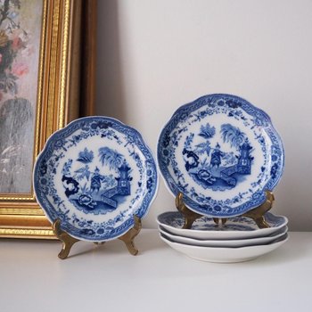 Vintage Arabia plates | Arabia Singapore saucers | Set of five Arabia Singapore saucers | Decorative blue and white plates | Arabia Finland