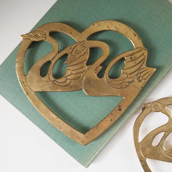 Vintage brass trivets | Set of two matching swan trivets | Heart shaped brass trivets | Brass trivets | Vintage kitchenware | Swan trivets