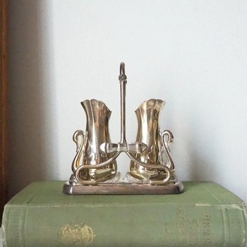 Vintage salt and pepper shakers | Swan salt and pepper shakers | Silver plated salt and pepper shakers | Salt and pepper shaker set