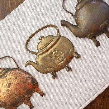 Vintage teapot wall hooks | Brass and copper wall hooks | Vintage teapot wall hooks | Kitchen wall hooks | Coffee pot wall hooks