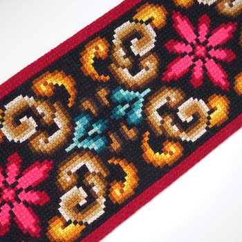 Vintage wall hanging | Scandinavian wall hanging | Traditional wall tapestry | Retro wall hanging | Made in Finland