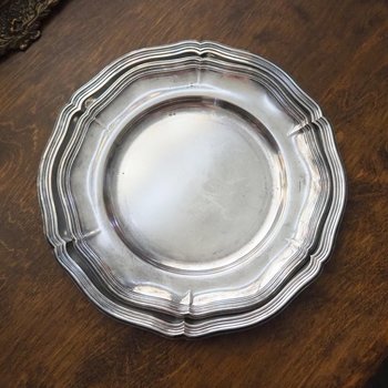 Vintage alpacca silver trays | Set of two scalloped trays | Alpacca silver platters | Vintage serving trays | Vintage scalloped trays
