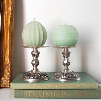 Set of two vintage candle holders | Silver tone candle holders | Matching candle holders | Vintage candle holders | Pillar candle holders