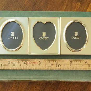 Set of three vintage picture frames | Tiny photo frames | Danish picture frames | Vintage brass picture frames | Small Jyden photo frames