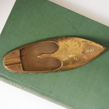 Vintage brass ashtray | Shoe shaped ashtray | Brass shoe ashtray | Brass home decor | Small ashtray | Vintage tobacciana