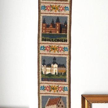 Vintage wall hanging | Scandinavian wall hanging | Traditional wall tapestry | Church wall hanging | Swedish tapestry | Skånska slott