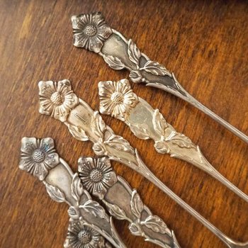 Set of six large vintage teaspoons | Large alpacca silver teaspoons | Matching teaspoons | Floral teaspoon set | Vintage alpacca teaspoons