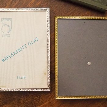 Set of two vintage photo frames | Vintage photo frames 13x18 cm | Vintage brass picture frames | Vintage silver plated frames