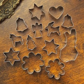 Vintage gingerbread shapes | Vintage gingerbread molds | Traditional gingerbread cookie shapes | Christmas baking molds | Vintage baking