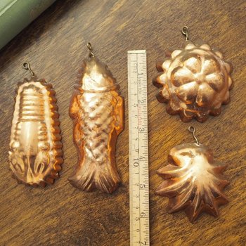 Set of four small vintage copper baking molds | Tiny copper molds | Mismatched copper molds | Vintage copper molds | Vintage kitchen decor