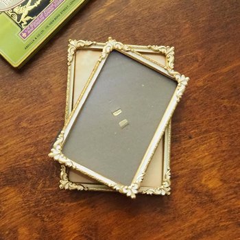 Set of two vintage photo frames | Set of two small matching vintage frames | Vintage brass picture frames | Brass and white frames